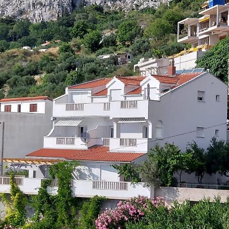 Apartmani Cvita Omis Exterior photo