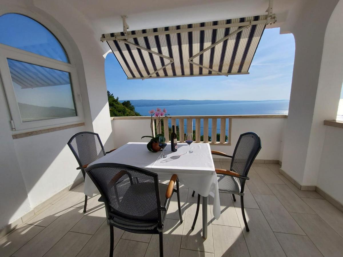 Apartmani Cvita Omis Exterior photo