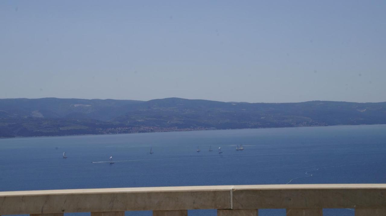 Apartmani Cvita Omis Exterior photo