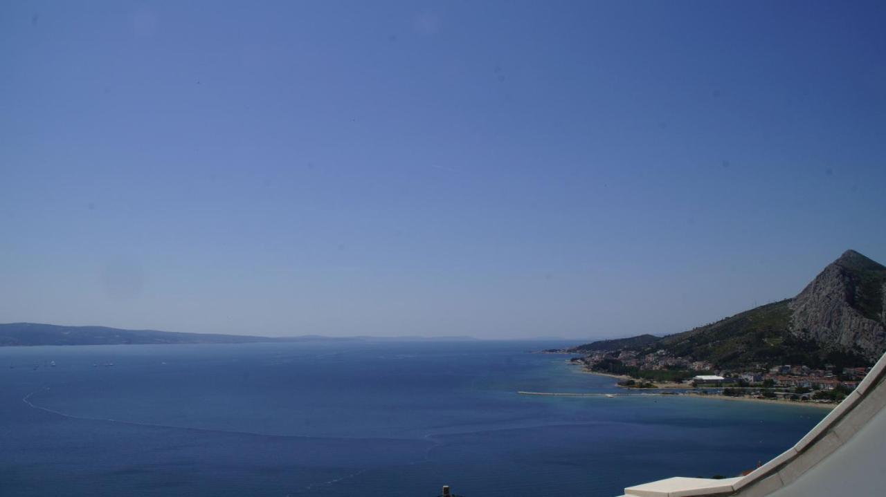 Apartmani Cvita Omis Exterior photo