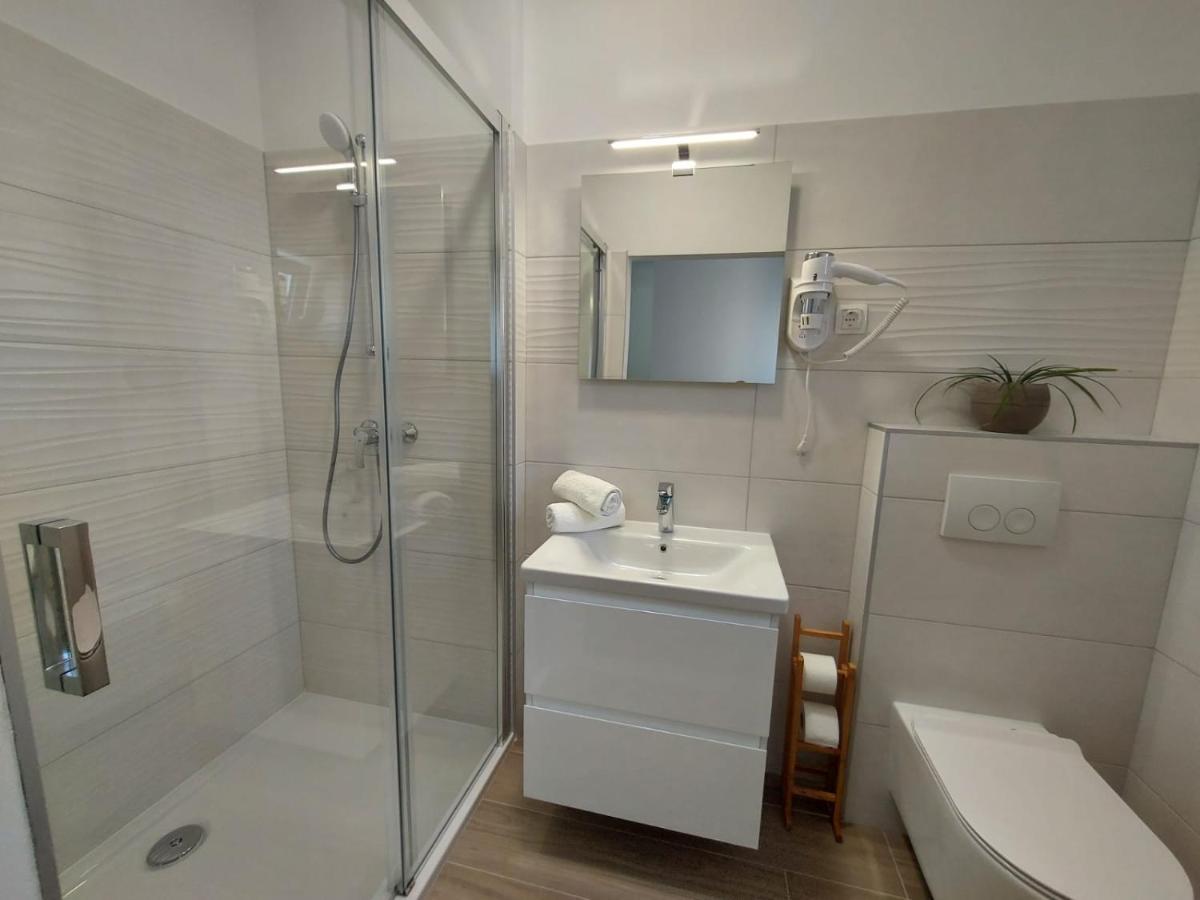 Apartmani Cvita Omis Exterior photo