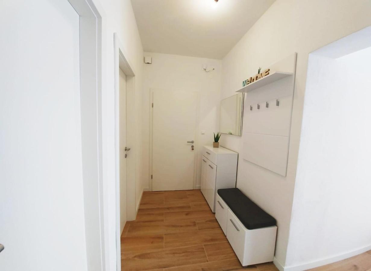 Apartmani Cvita Omis Exterior photo