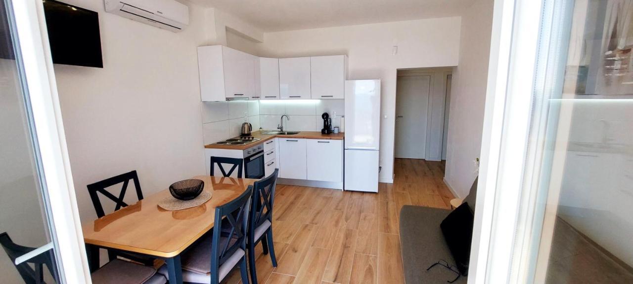 Apartmani Cvita Omis Exterior photo